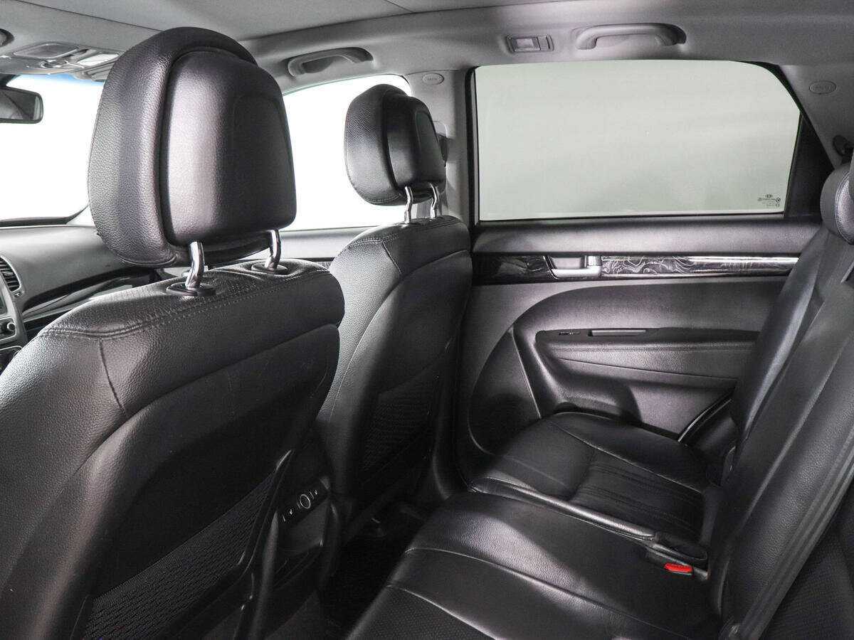 Купить Kia Sorento с пробегом. Фото: #11