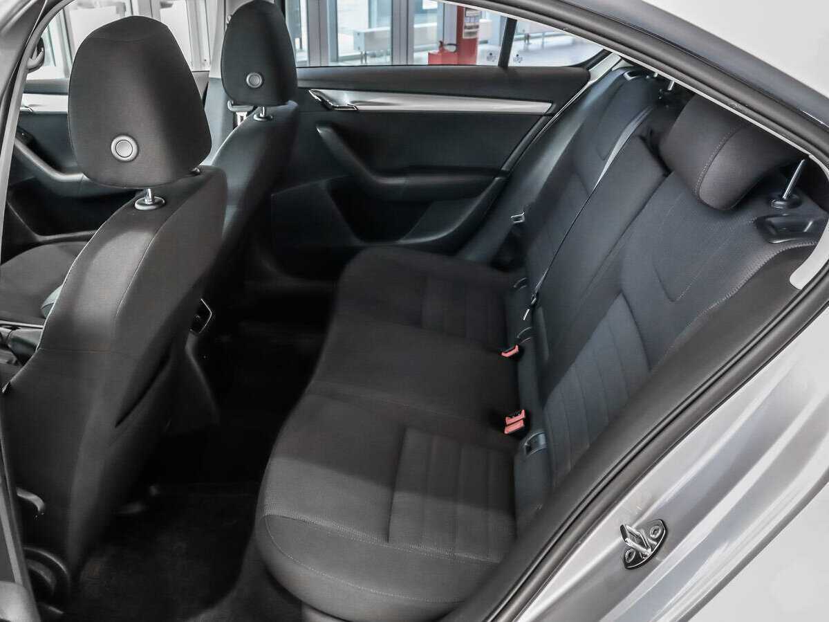 Купить Skoda Octavia с пробегом. Фото: #9