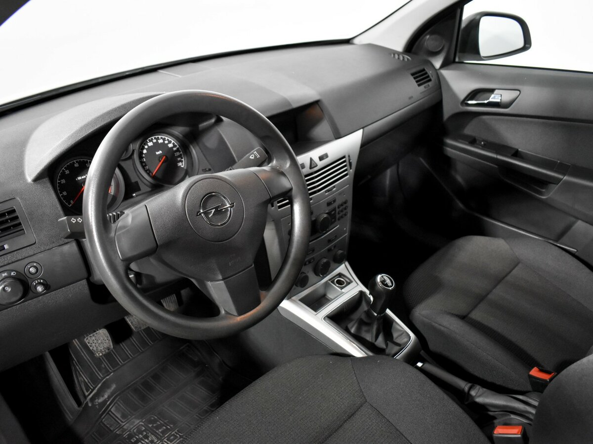 Купить Opel Astra с пробегом. Фото: #7