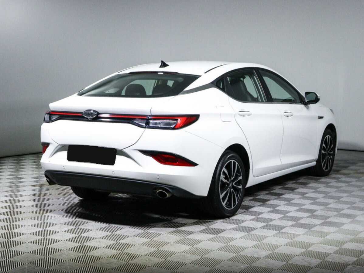 Купить JAC J7 с пробегом. Фото: #3