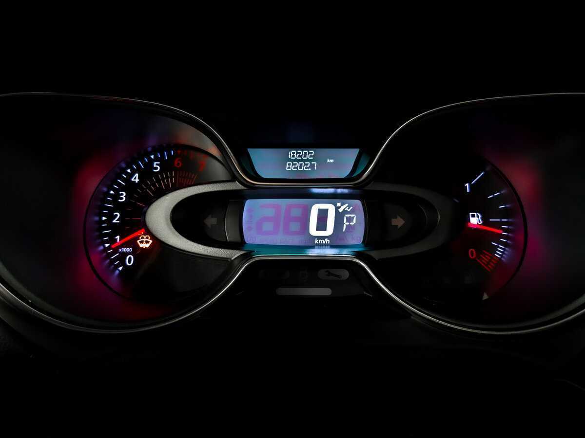 Купить Renault Kaptur с пробегом. Фото: #12