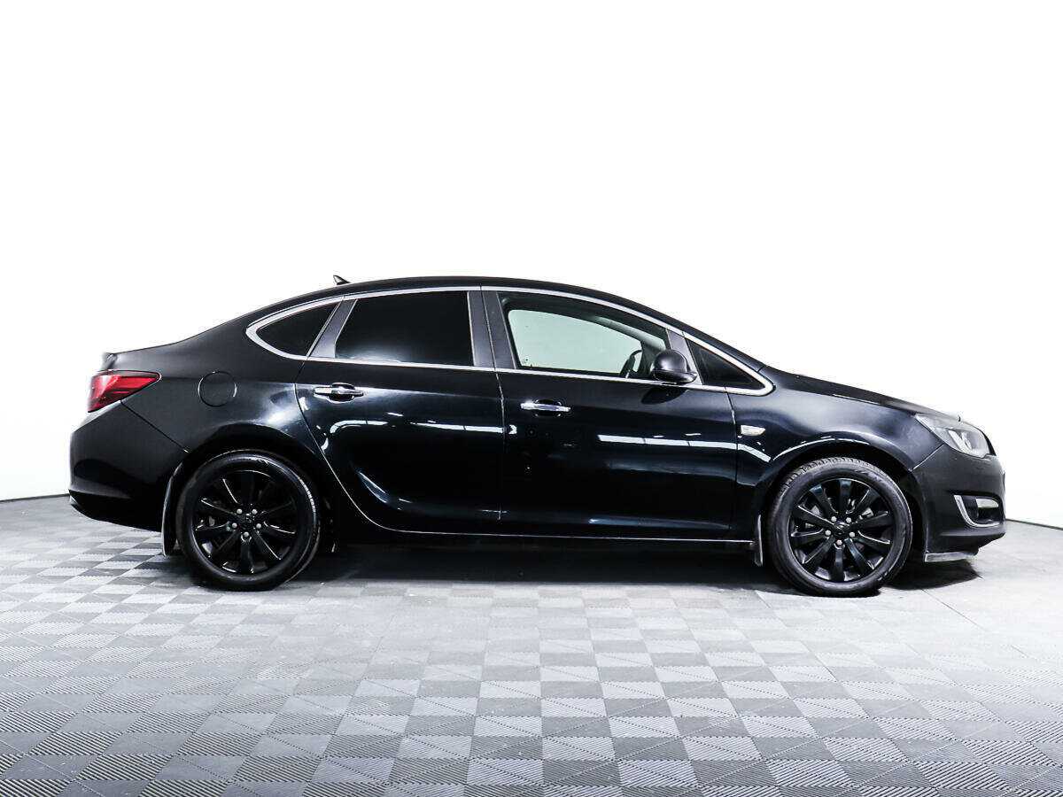 Купить Opel Astra с пробегом. Фото: #2