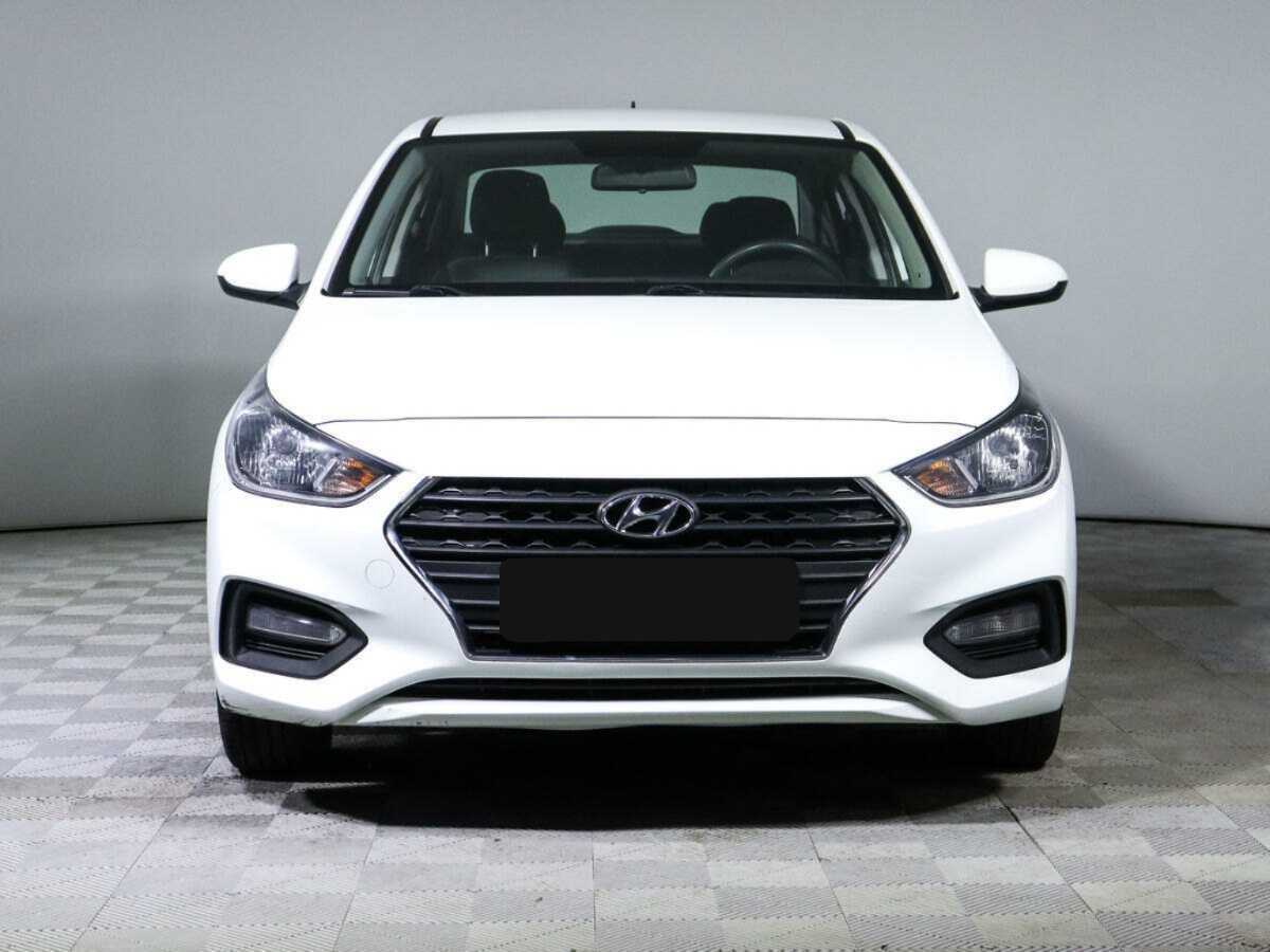 Купить Hyundai Solaris с пробегом. Фото: #1