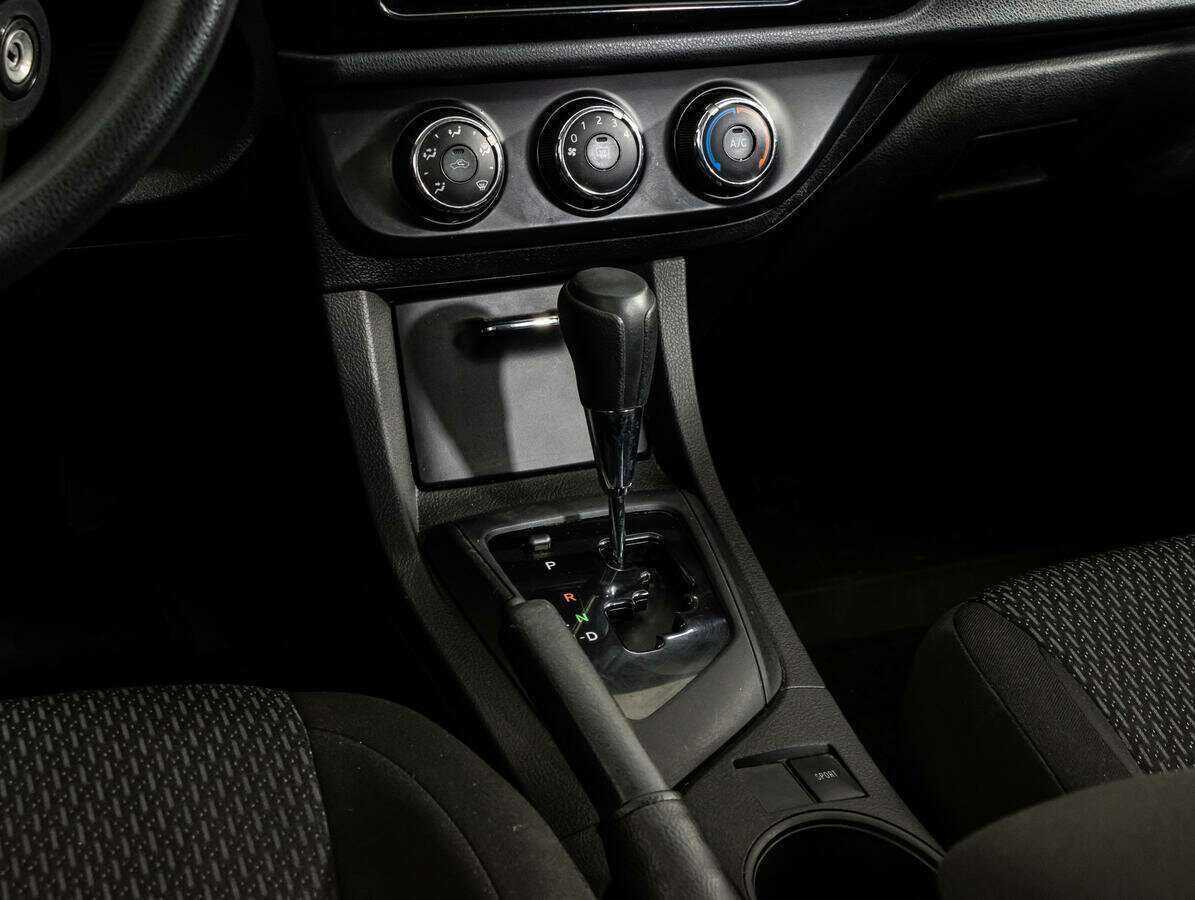 Купить Toyota Corolla с пробегом. Фото: #9