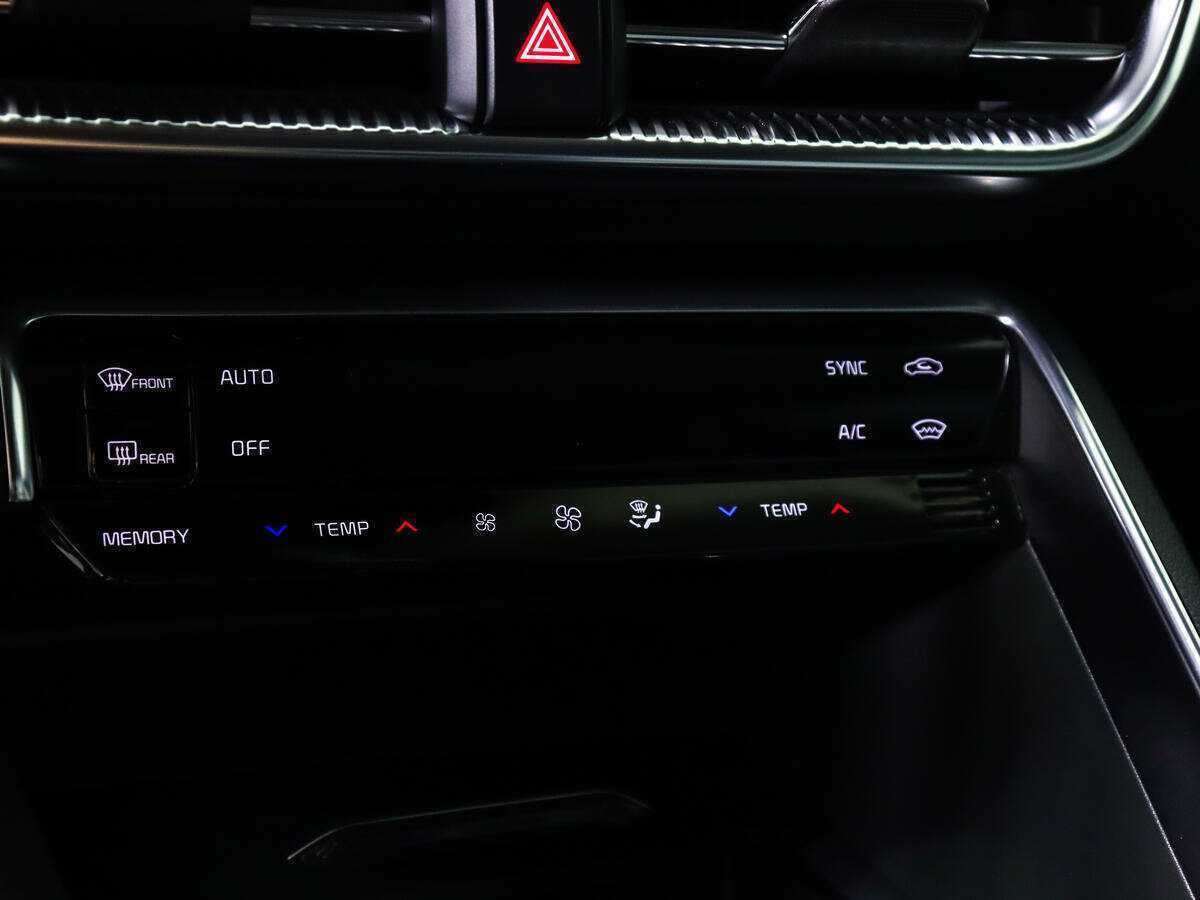 Купить Kia K5 с пробегом. Фото: #13