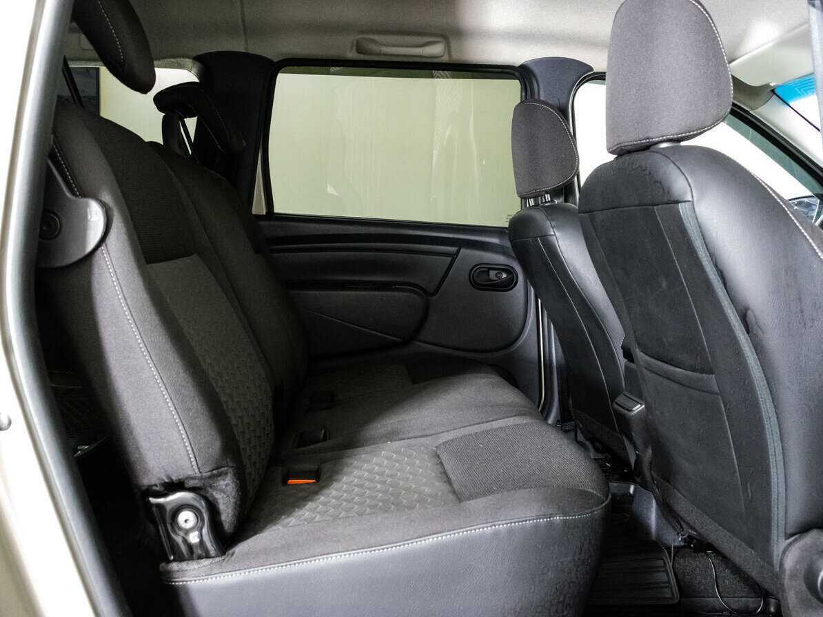 Купить Lada (ВАЗ) Largus с пробегом. Фото: #10