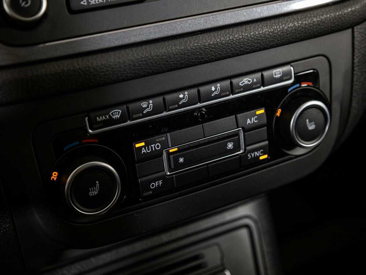 Купить Volkswagen Tiguan с пробегом. Фото: #13