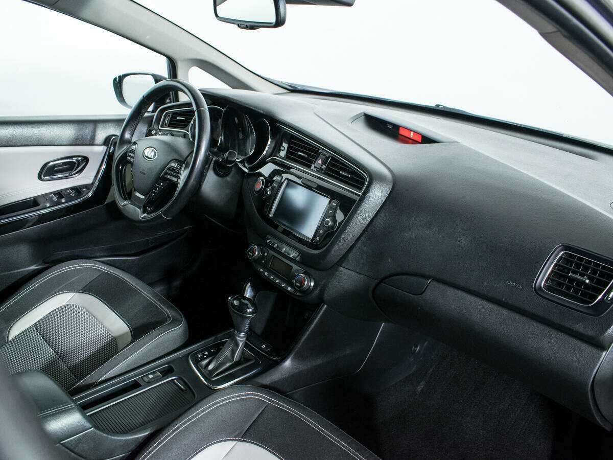 Купить Kia Ceed с пробегом. Фото: #8