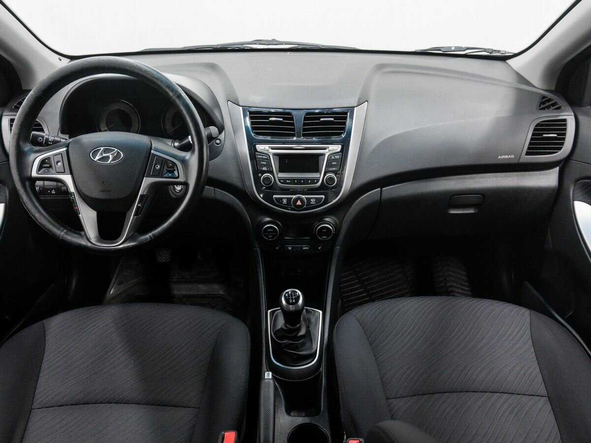 Купить Hyundai Solaris с пробегом. Фото: #10