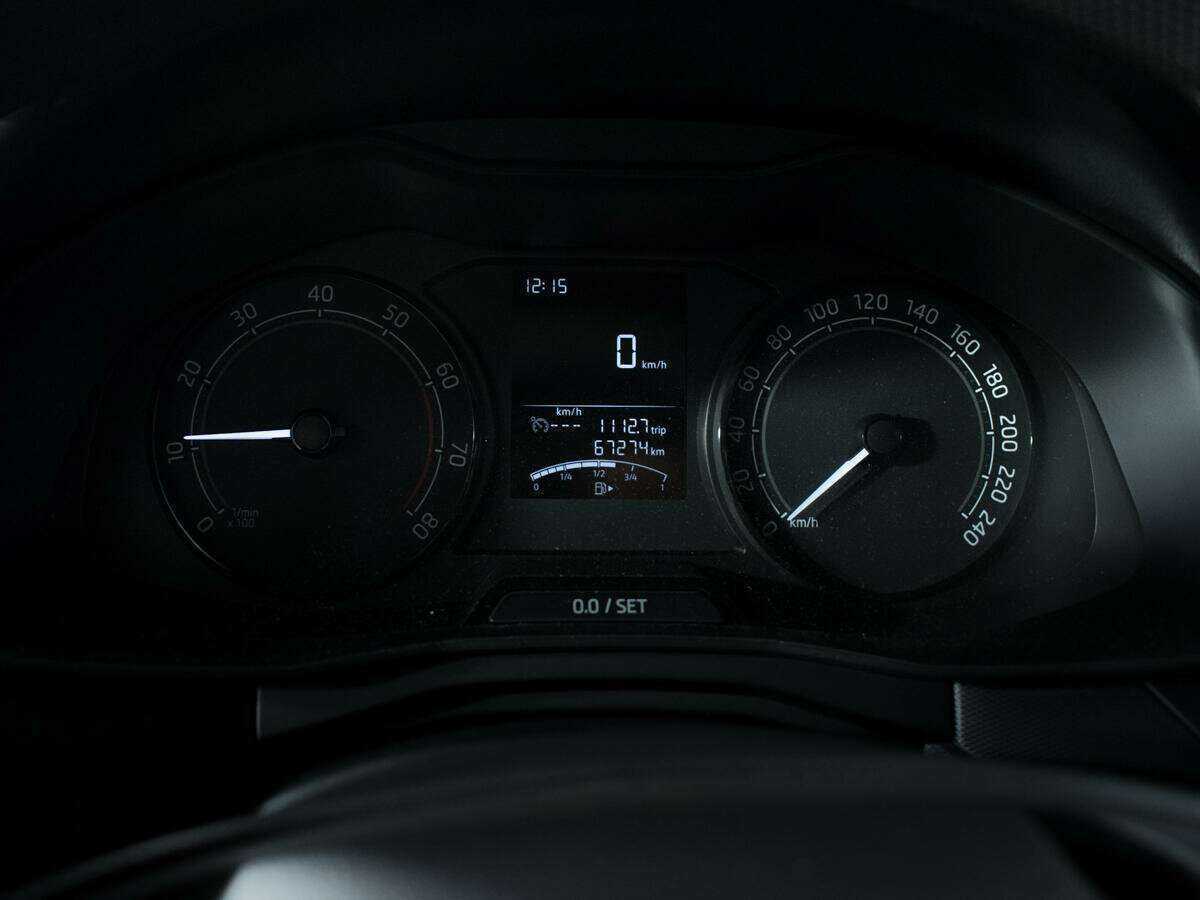 Купить Skoda Rapid с пробегом. Фото: #10