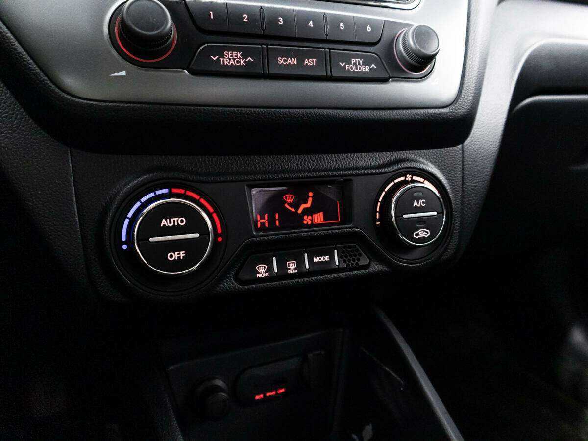 Купить Kia Rio с пробегом. Фото: #14
