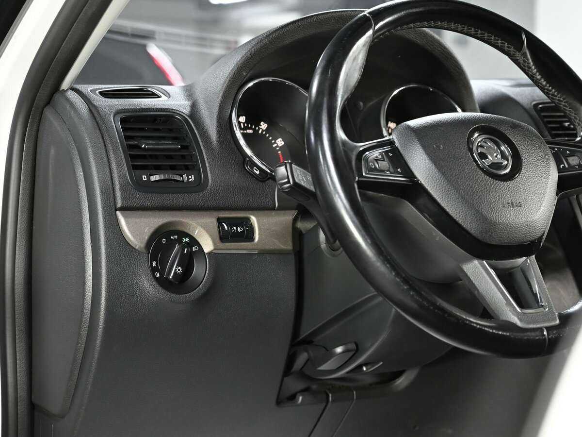 Купить Skoda Yeti с пробегом. Фото: #4