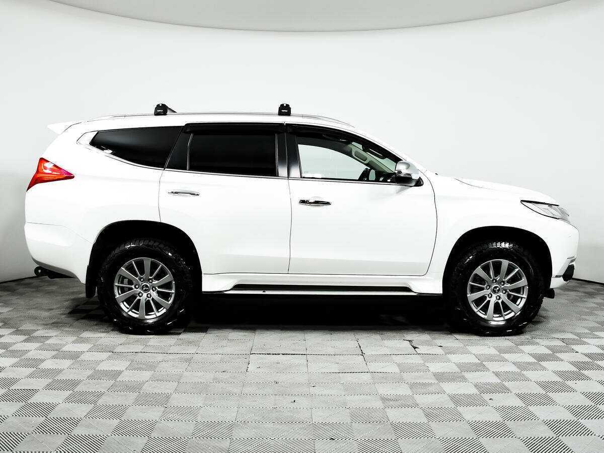 Купить Mitsubishi Pajero Sport с пробегом. Фото: #3