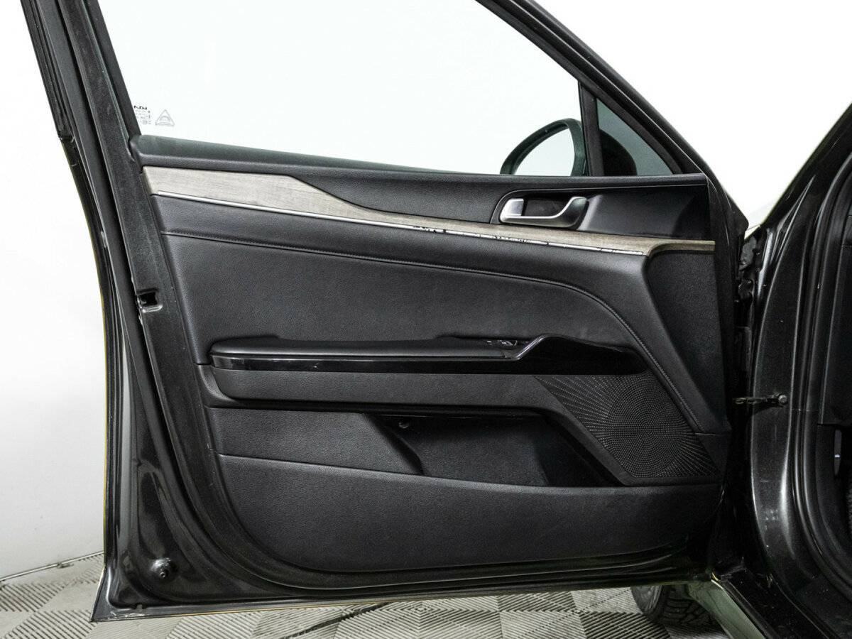 Купить Kia K5 с пробегом. Фото: #25