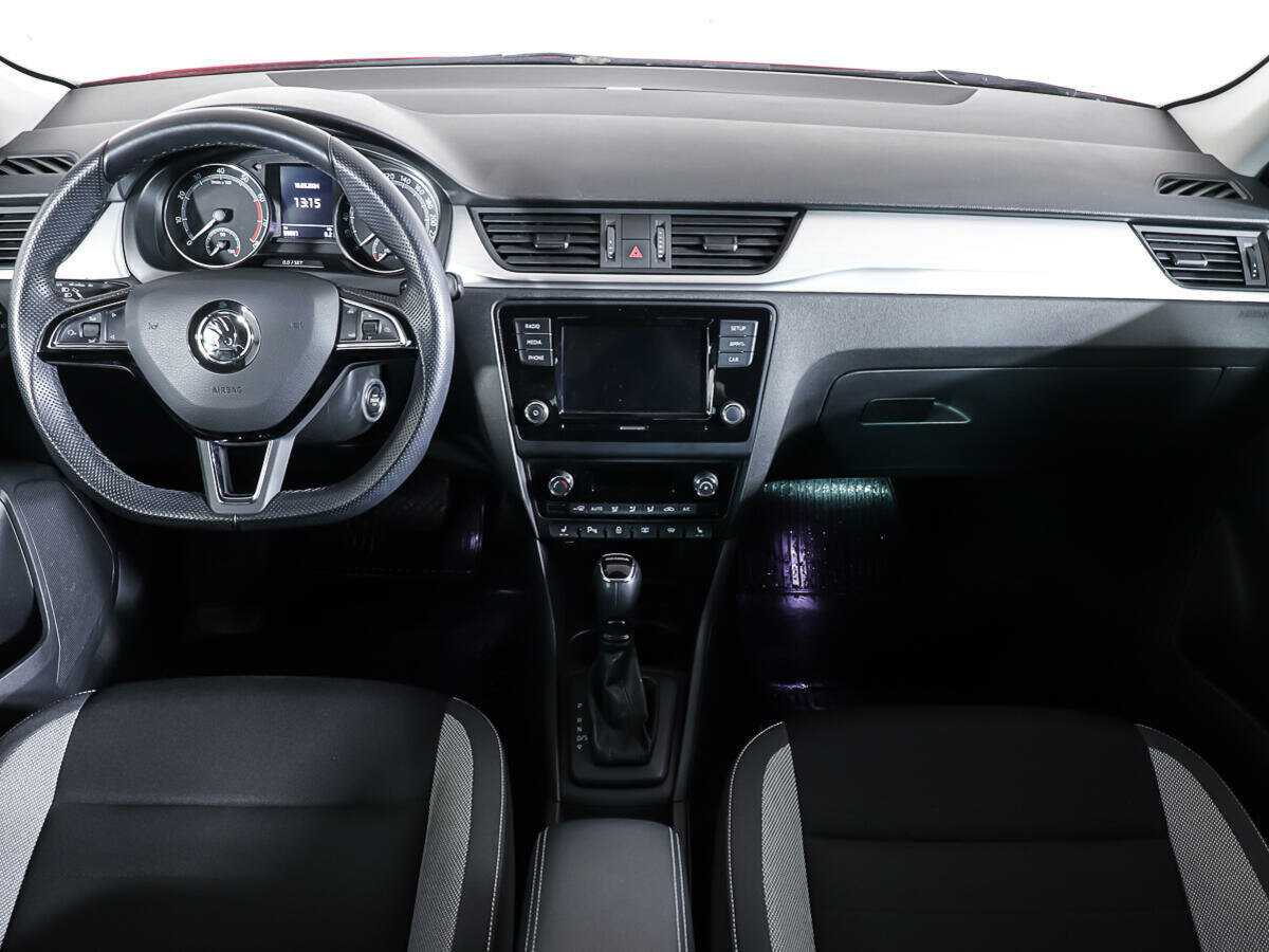 Купить Skoda Rapid с пробегом. Фото: #10