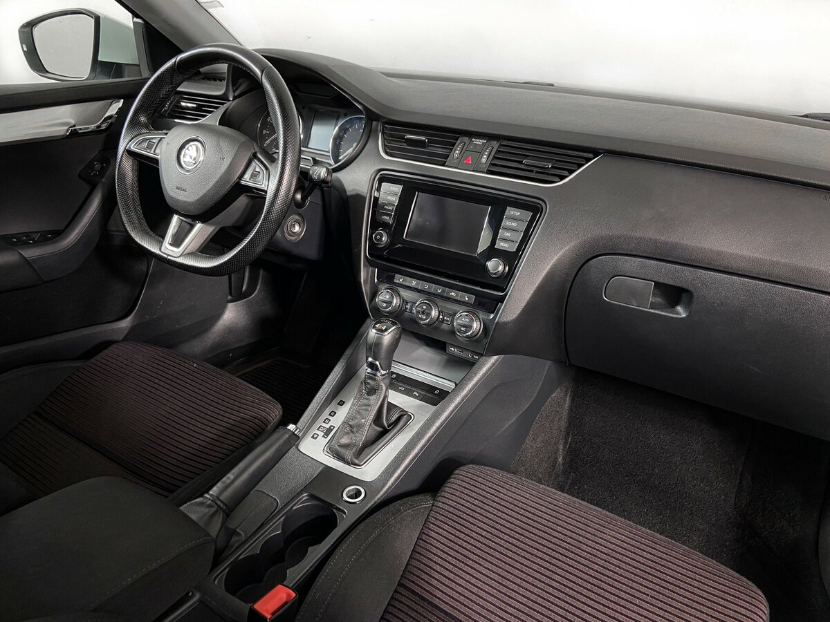 Купить Skoda Octavia с пробегом. Фото: #8