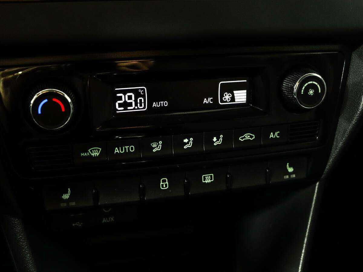 Купить Skoda Rapid с пробегом. Фото: #14