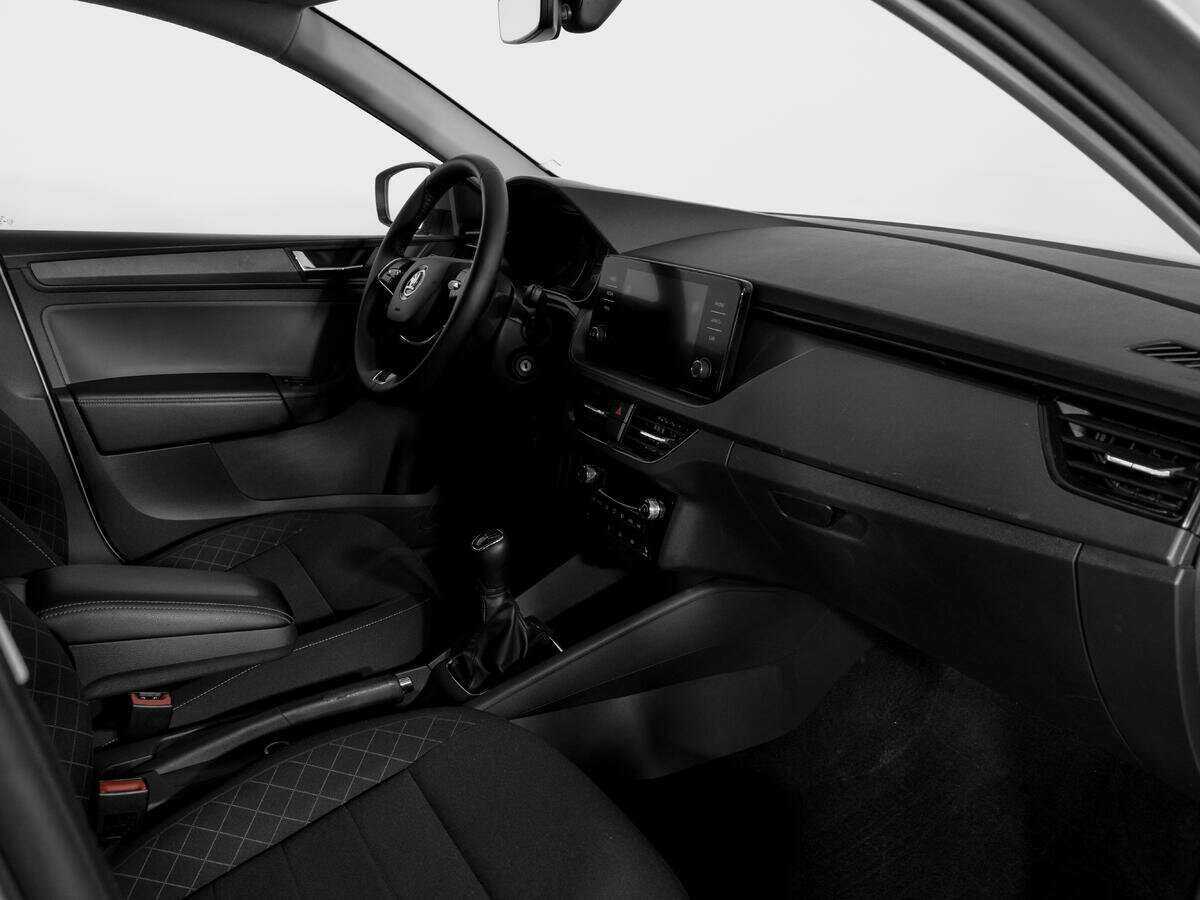 Купить Skoda Rapid с пробегом. Фото: #8