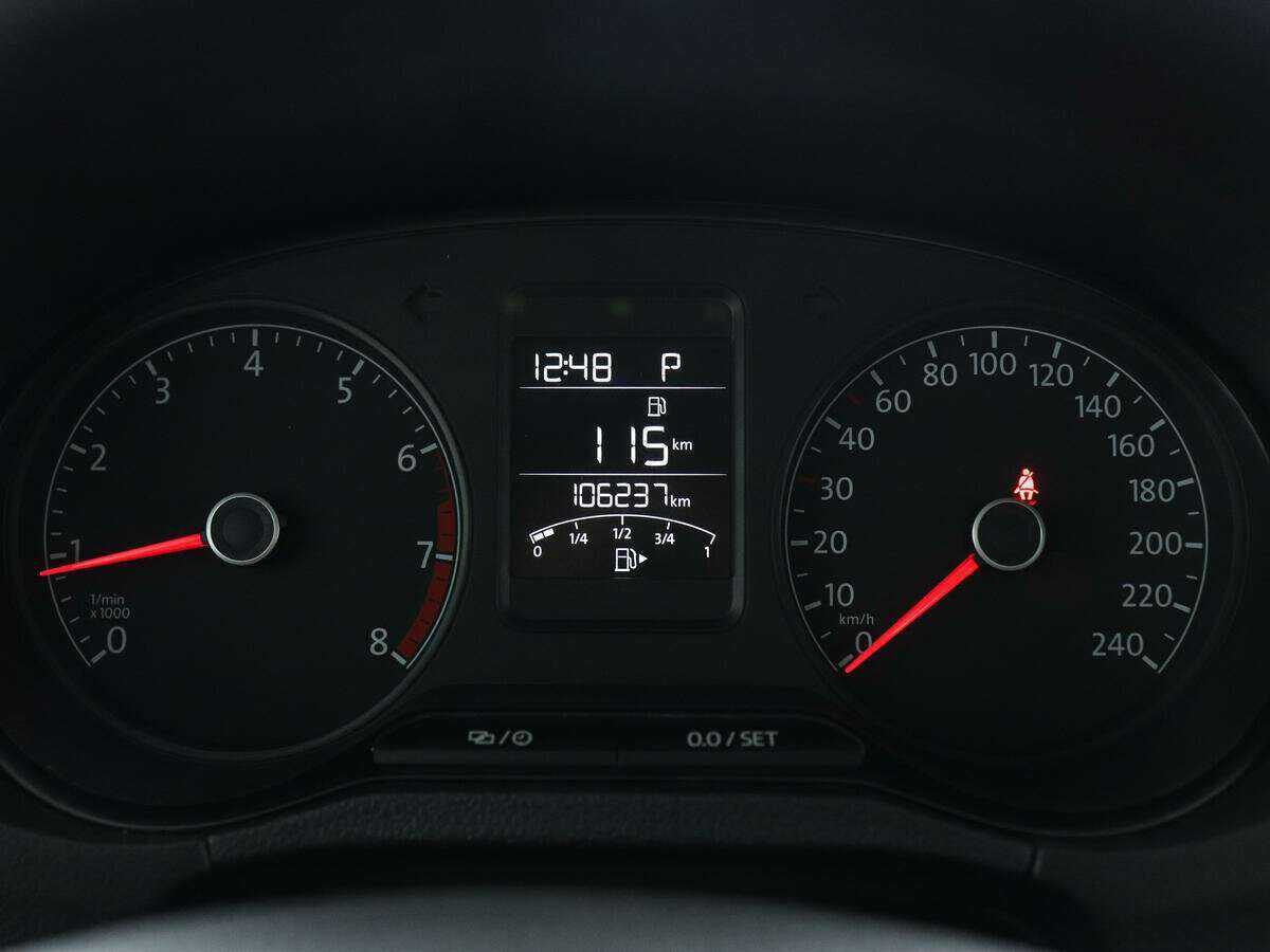 Купить Volkswagen Polo с пробегом. Фото: #10