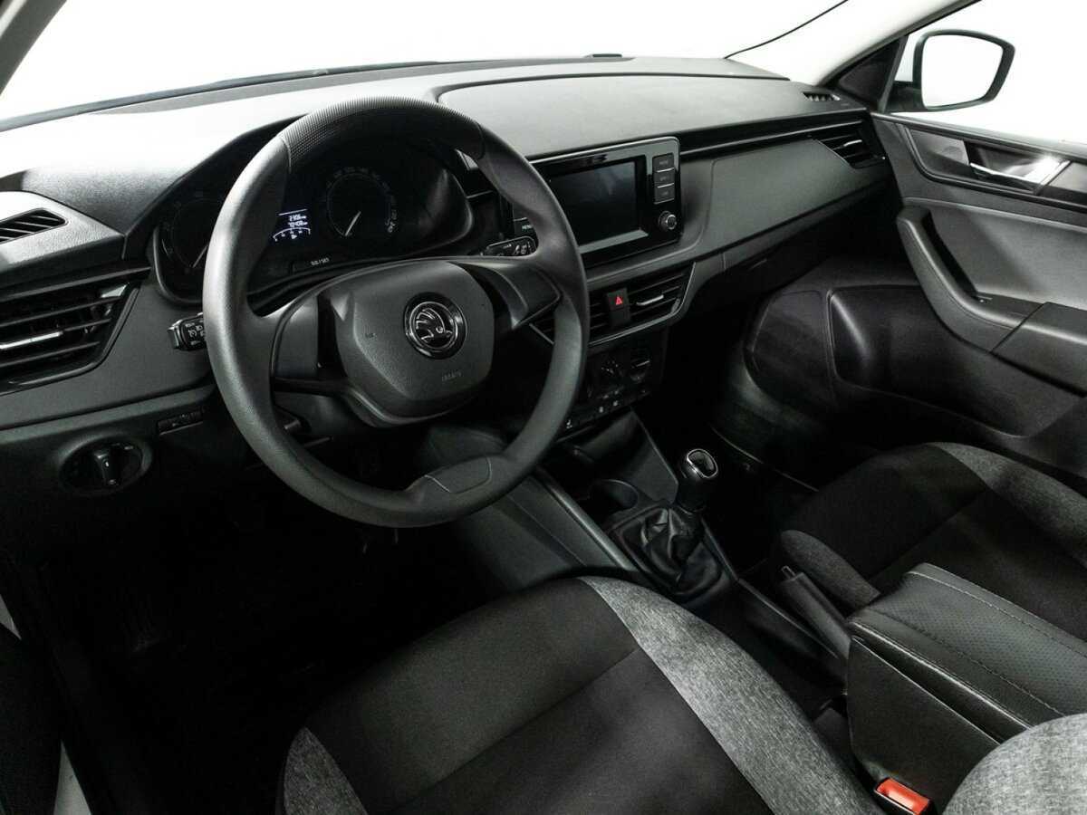 Купить Skoda Rapid с пробегом. Фото: #10