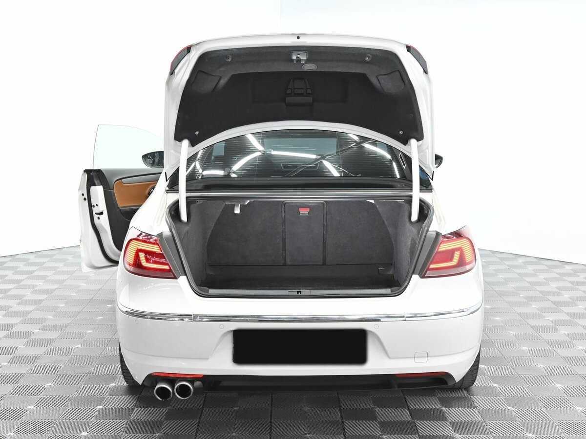 Купить Volkswagen Passat CC с пробегом. Фото: #4