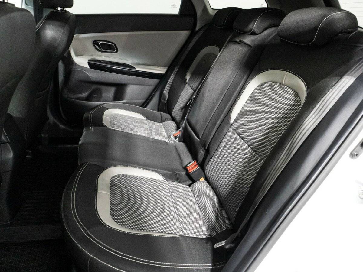 Купить Kia Ceed с пробегом. Фото: #9