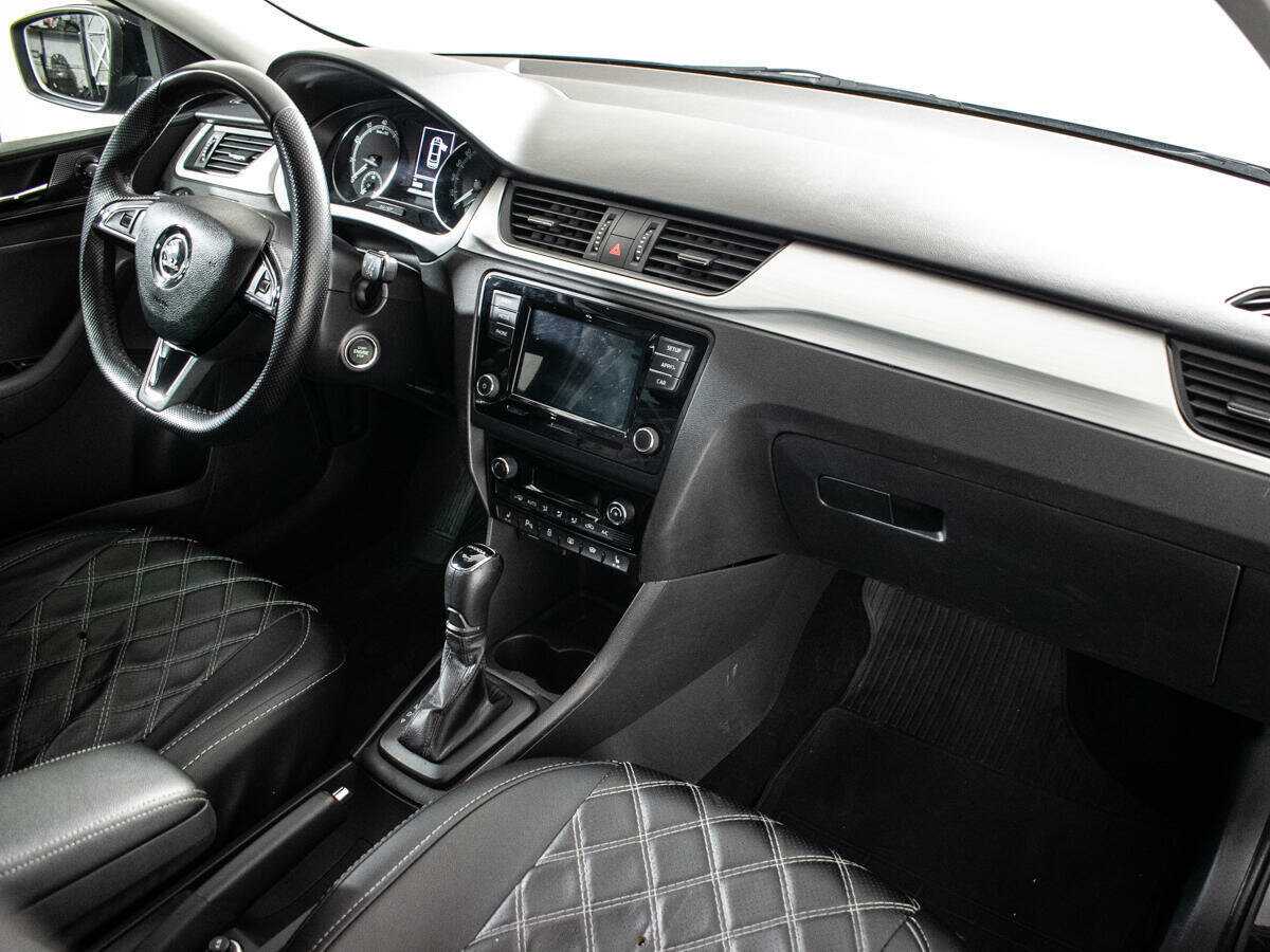 Купить Skoda Rapid с пробегом. Фото: #8