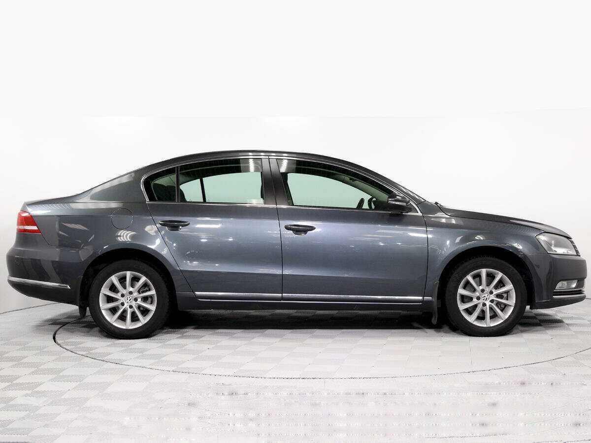 Купить Volkswagen Passat с пробегом. Фото: #2