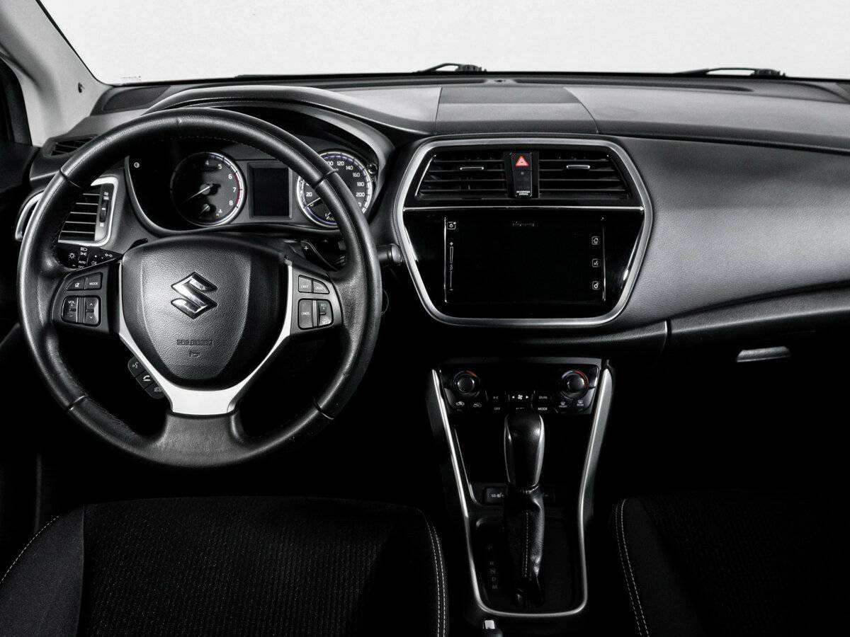 Купить Suzuki SX4 с пробегом. Фото: #11