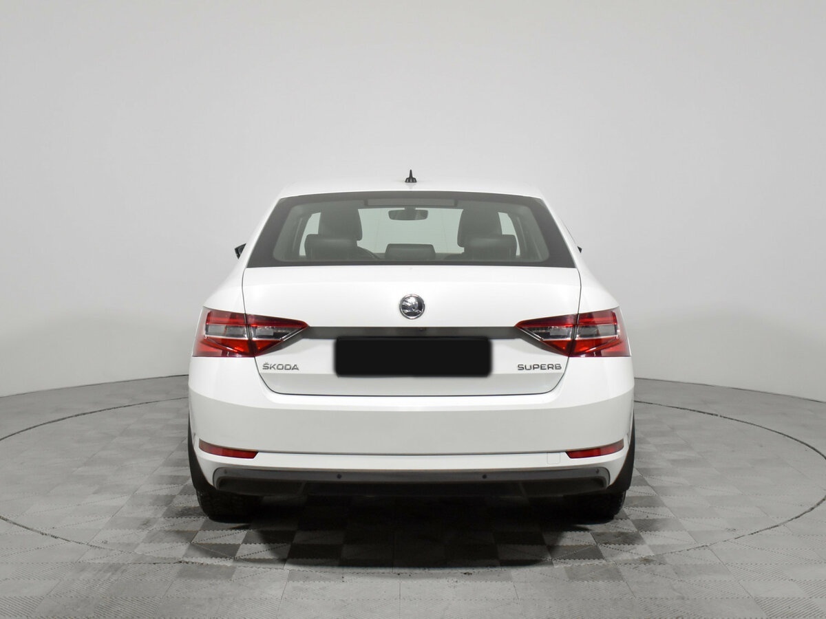 Купить Skoda Superb с пробегом. Фото: #4