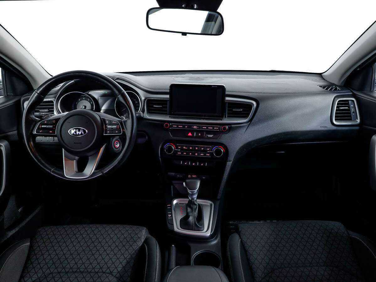 Купить Kia Ceed с пробегом. Фото: #10
