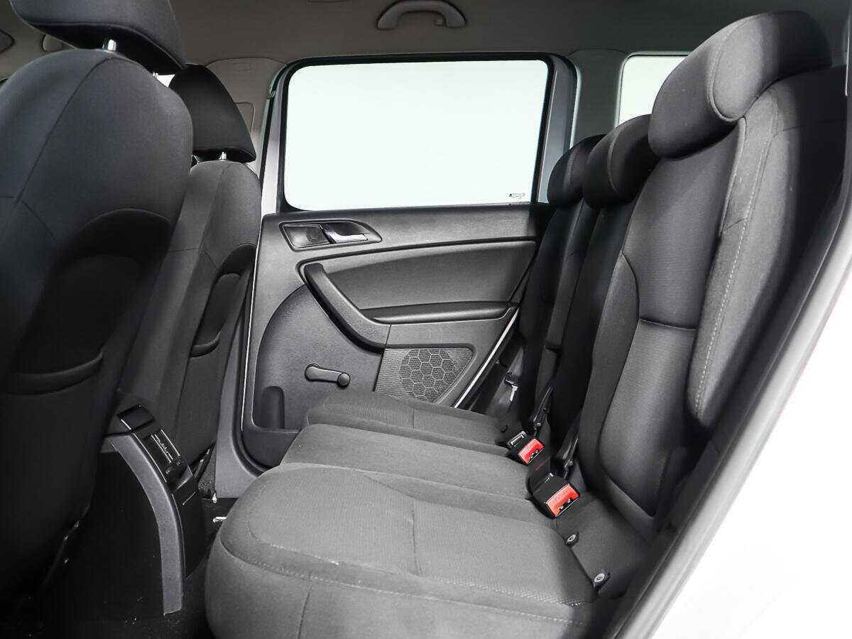 Купить Skoda Yeti с пробегом. Фото: #9