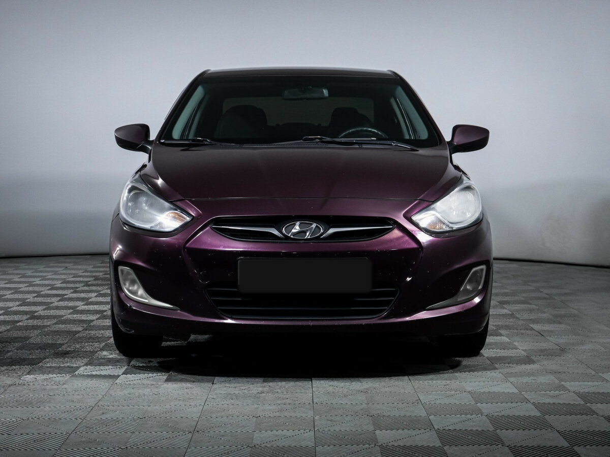 Купить Hyundai Solaris с пробегом. Фото: #1