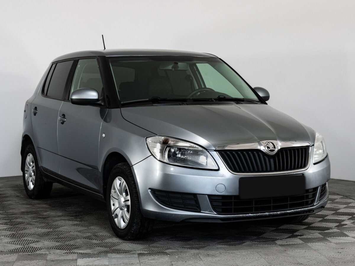 Купить Skoda Fabia с пробегом. Фото: #2