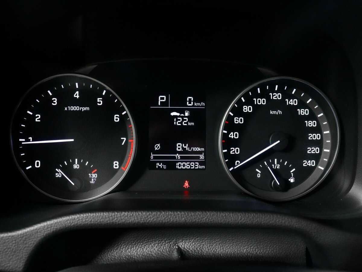 Купить Hyundai Elantra с пробегом. Фото: #7
