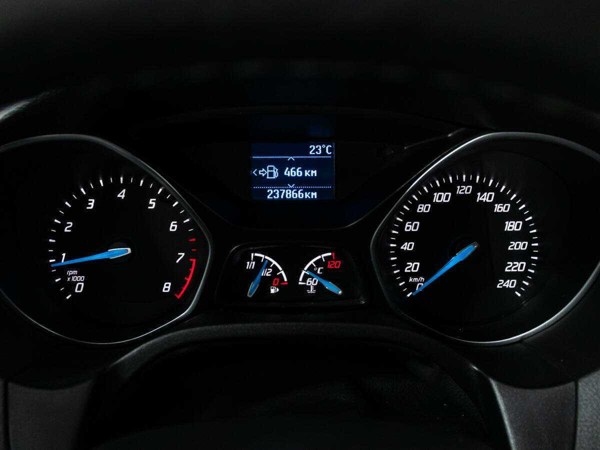 Купить Ford Focus с пробегом. Фото: #10