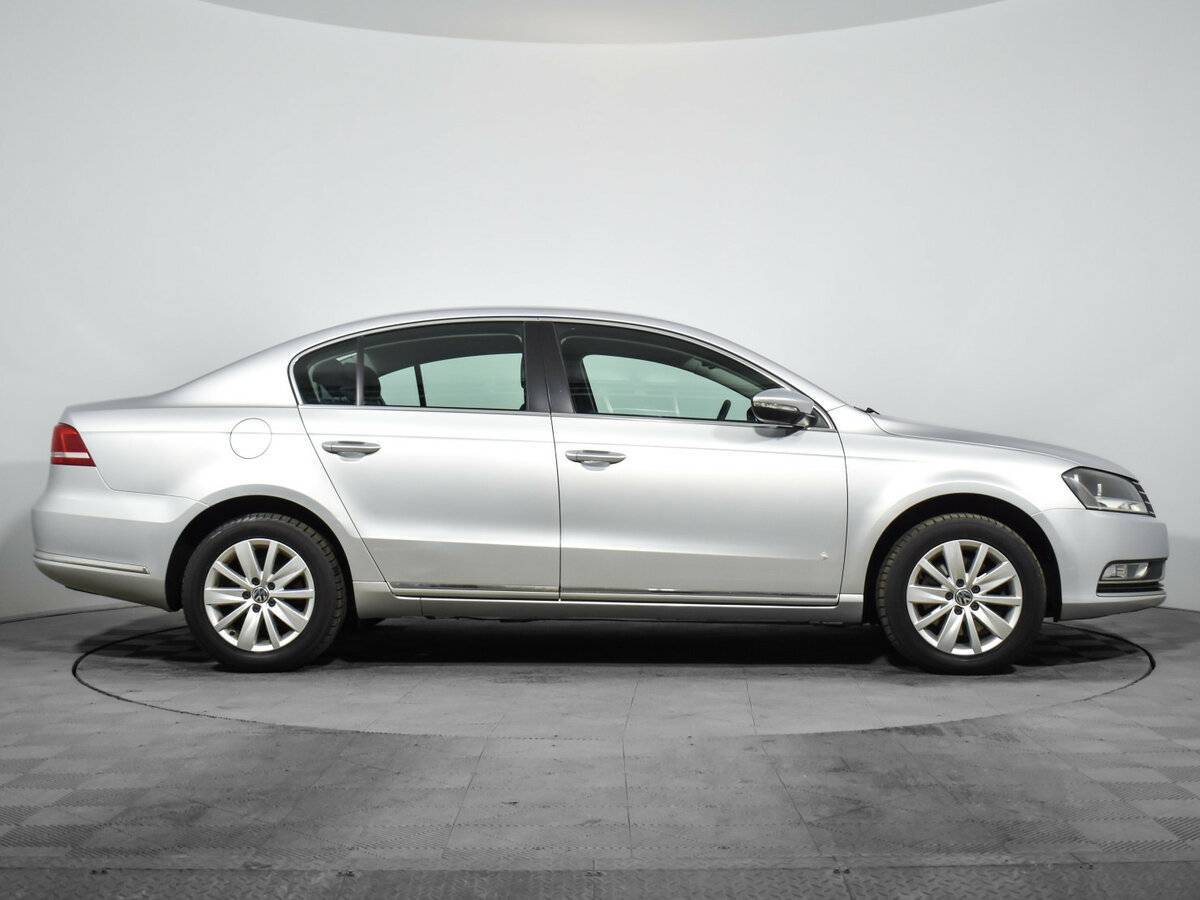 Купить Volkswagen Passat с пробегом. Фото: #3