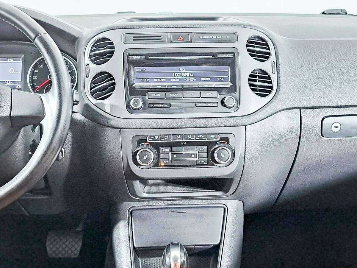 Купить Volkswagen Tiguan с пробегом. Фото: #10