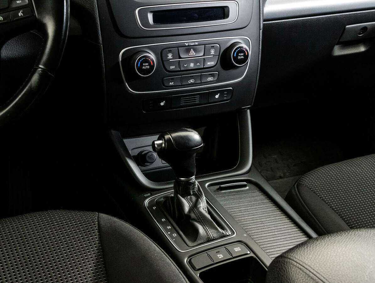 Купить Kia Sorento с пробегом. Фото: #13