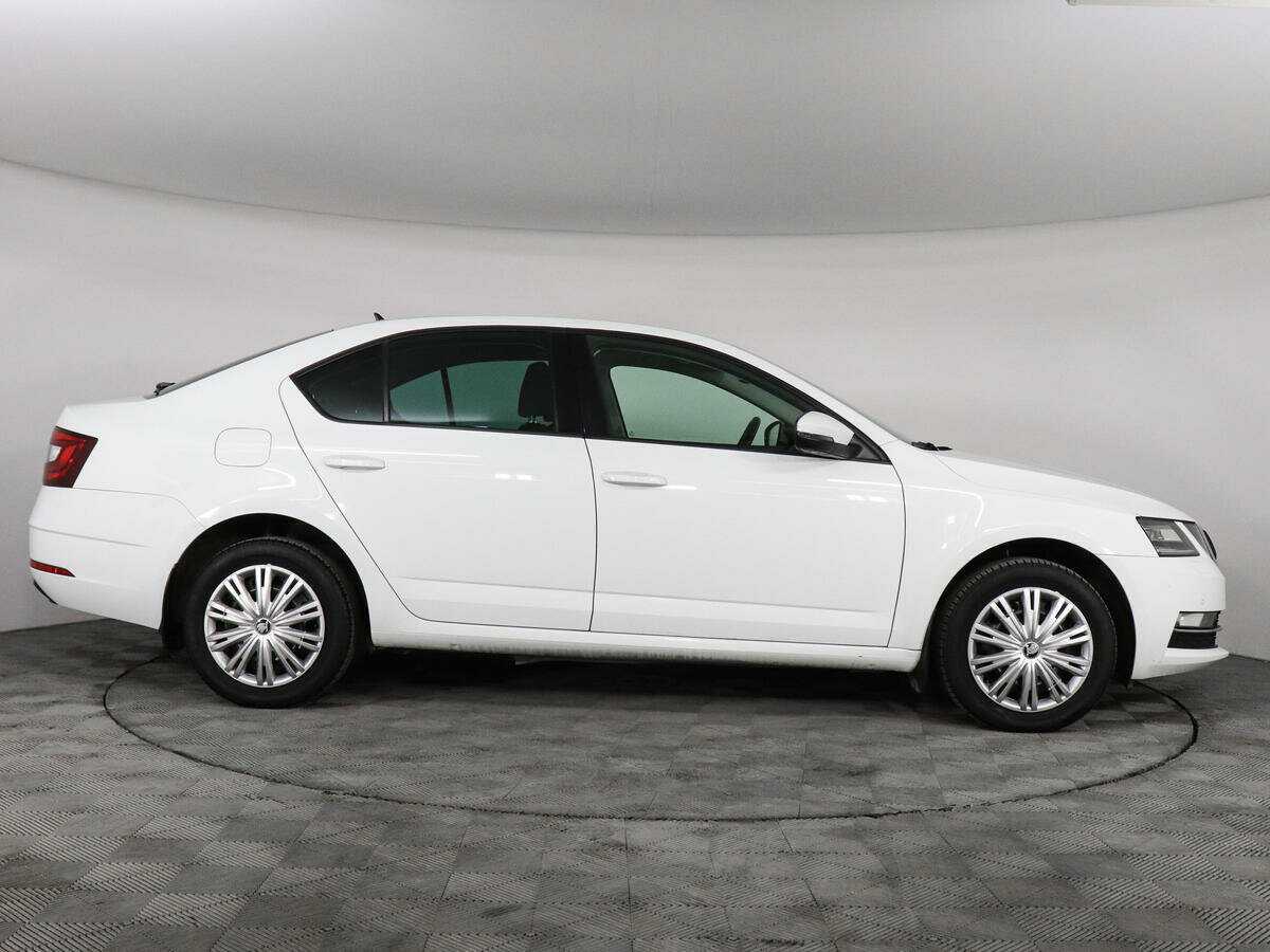 Купить Skoda Octavia с пробегом. Фото: #3