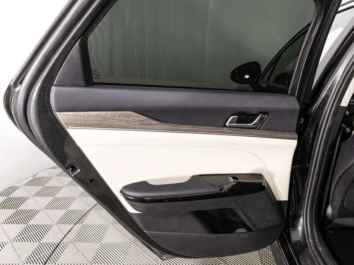 Купить Kia K5 с пробегом. Фото: #25