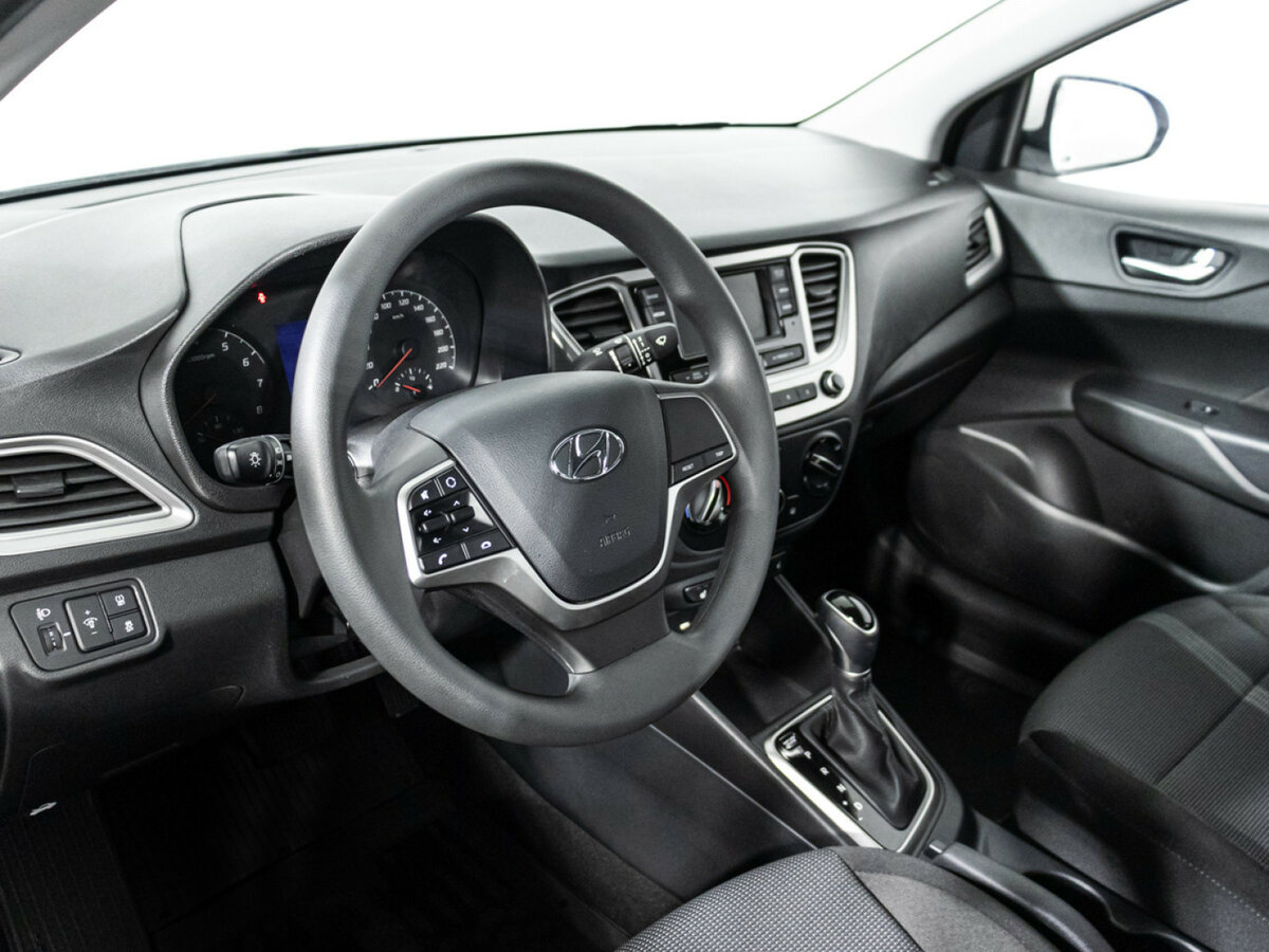 Купить Hyundai Solaris с пробегом. Фото: #8