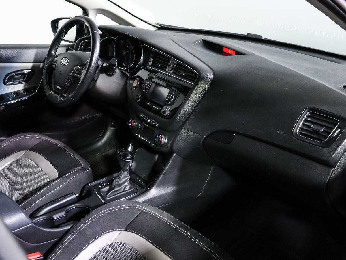 Купить Kia Ceed с пробегом. Фото: #8