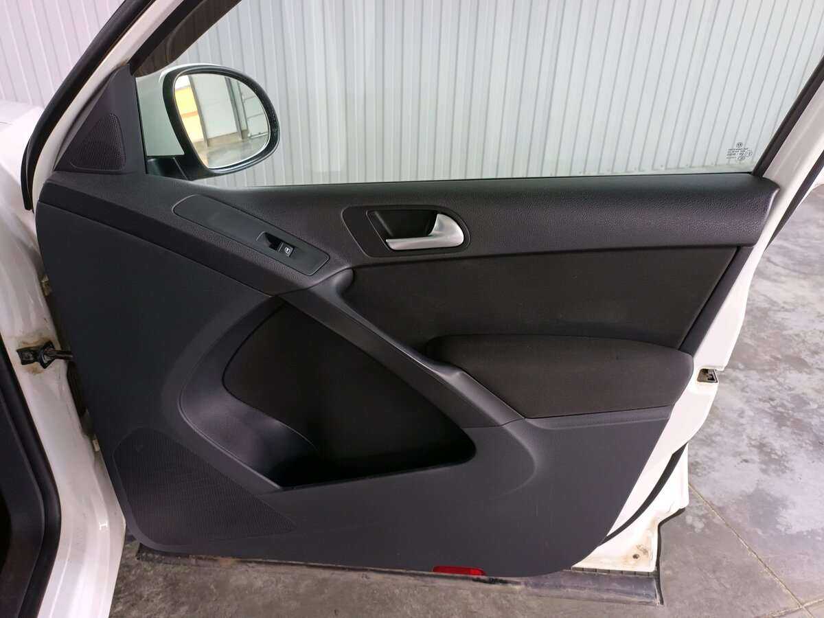 Купить Volkswagen Tiguan с пробегом. Фото: #18