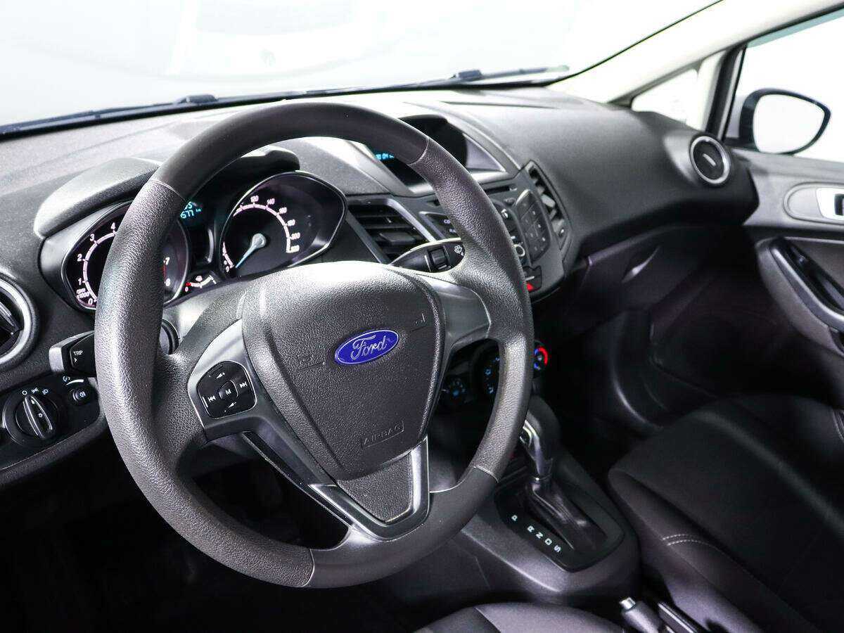 Купить Ford Fiesta с пробегом. Фото: #13