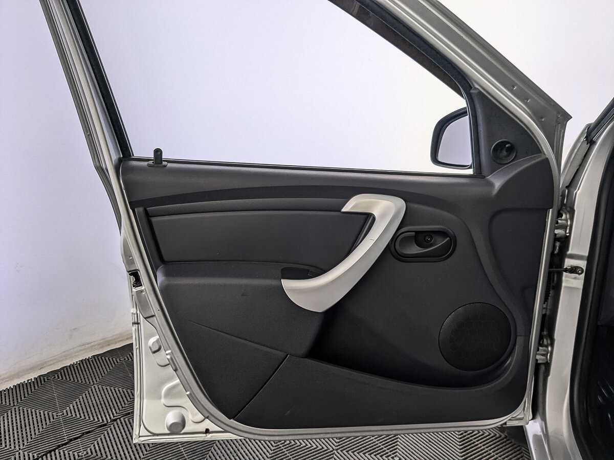 Купить Lada (ВАЗ) Largus с пробегом. Фото: #18