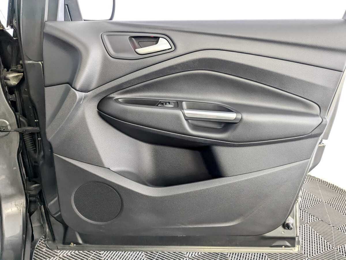 Купить Ford Kuga с пробегом. Фото: #20