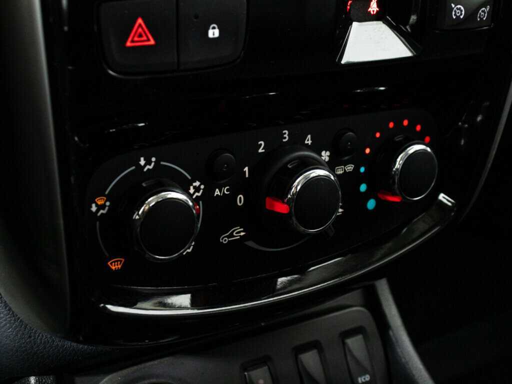 Купить Nissan Terrano с пробегом. Фото: #16