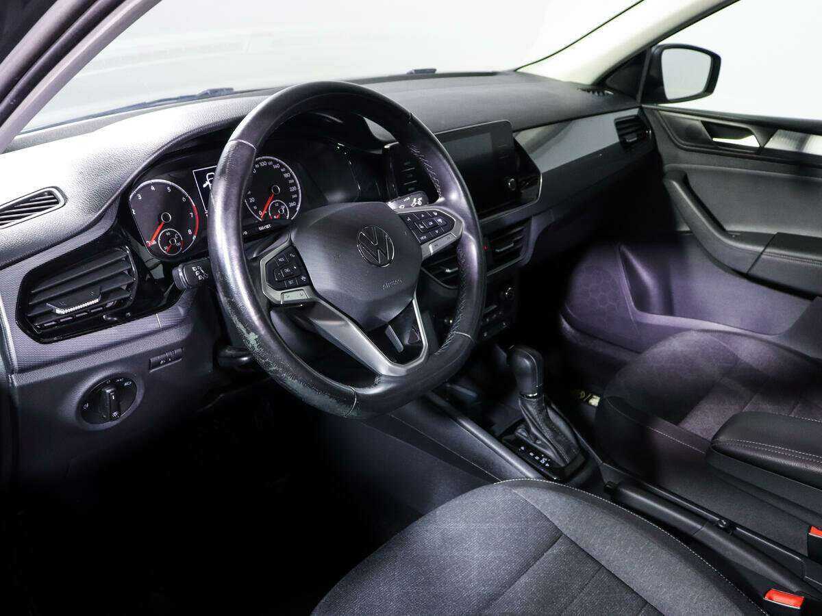 Купить Volkswagen Polo с пробегом. Фото: #10