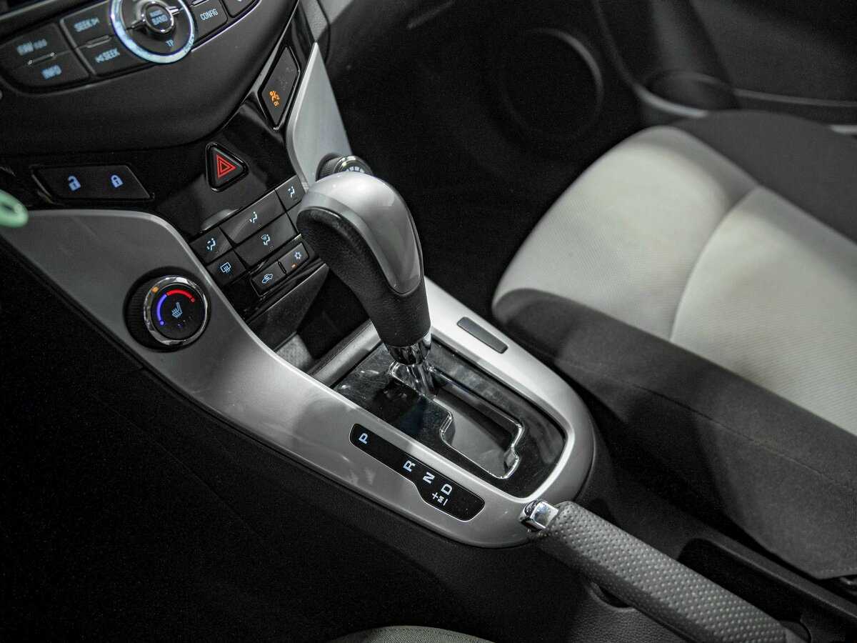 Купить Chevrolet Cruze с пробегом. Фото: #9